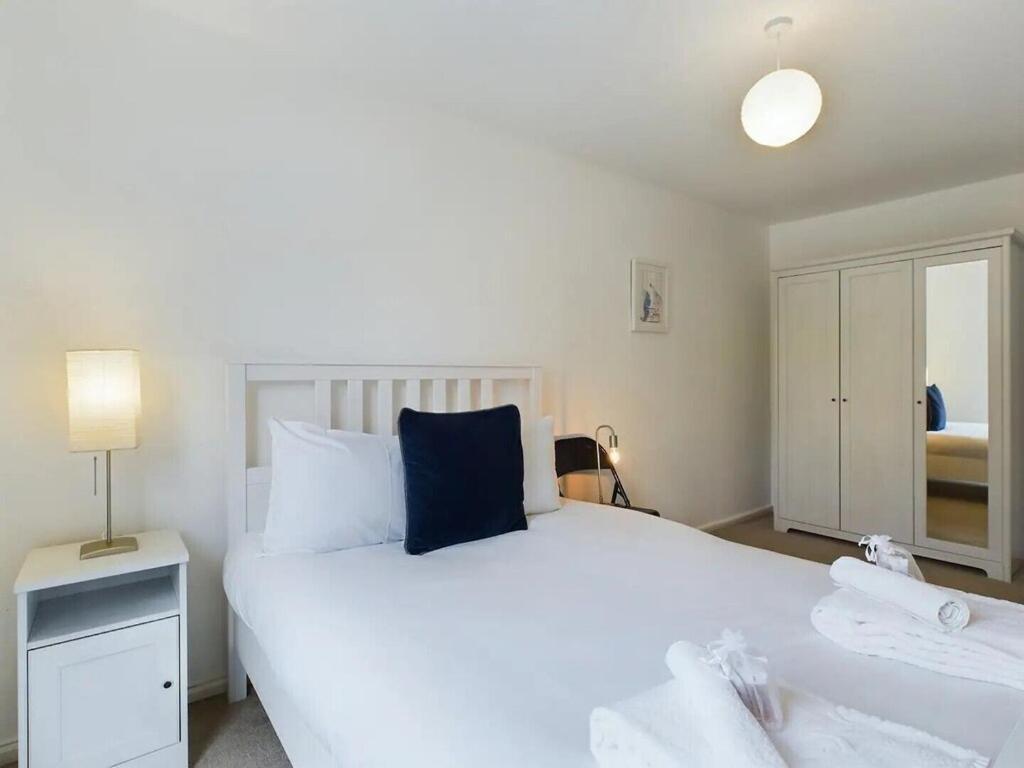 Appartamento Cozy 1br Flat Walk From Fields Sleeps 2 Pass The Keys