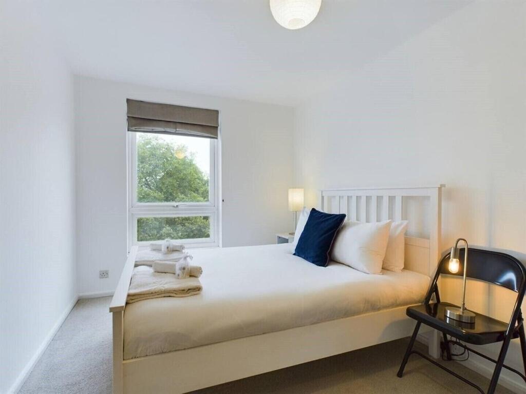 Cozy 1br Flat Walk From Fields Sleeps 2 Pass The Keys Appartamento *
